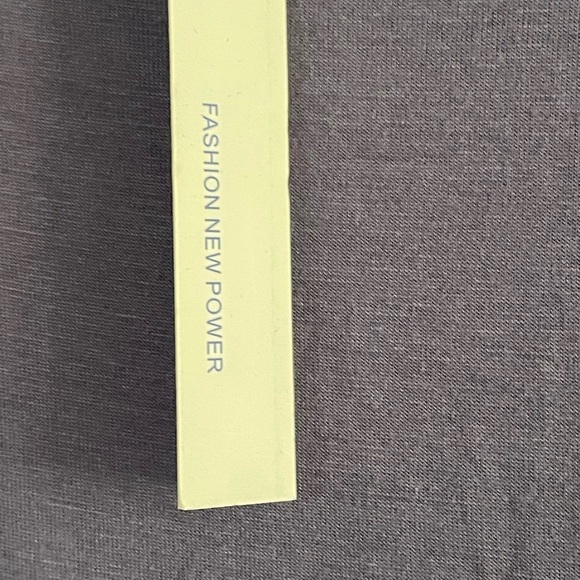 Women’s Cold Shoulder Tunic Lavender Size M NWT - Picture 6 of 12